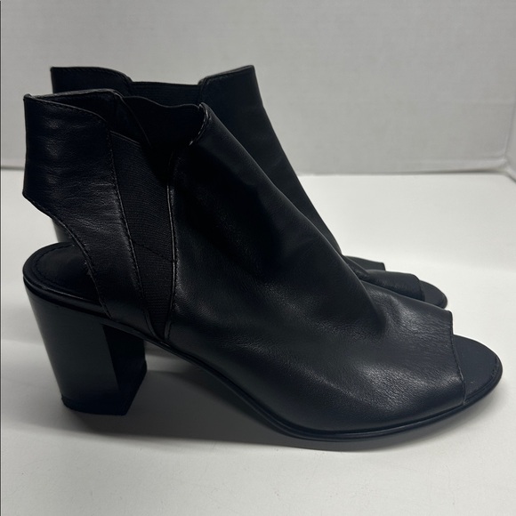 Steve Madden Nobel Ankle Boots Peep Open Toe Heeled Booties Leather Black Size 8 - Picture 1 of 8